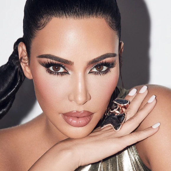 8 PC Holiday Lip Liner Set - Picture 5 of 11